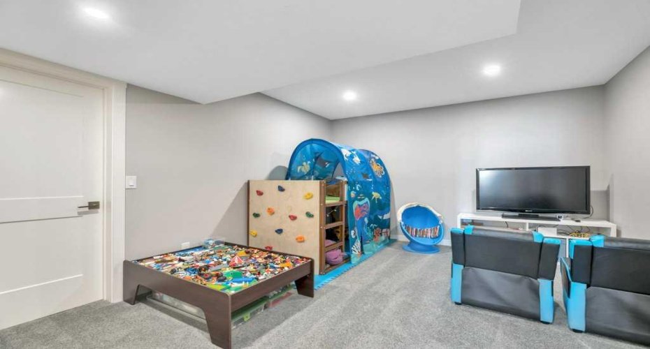 Flex Room