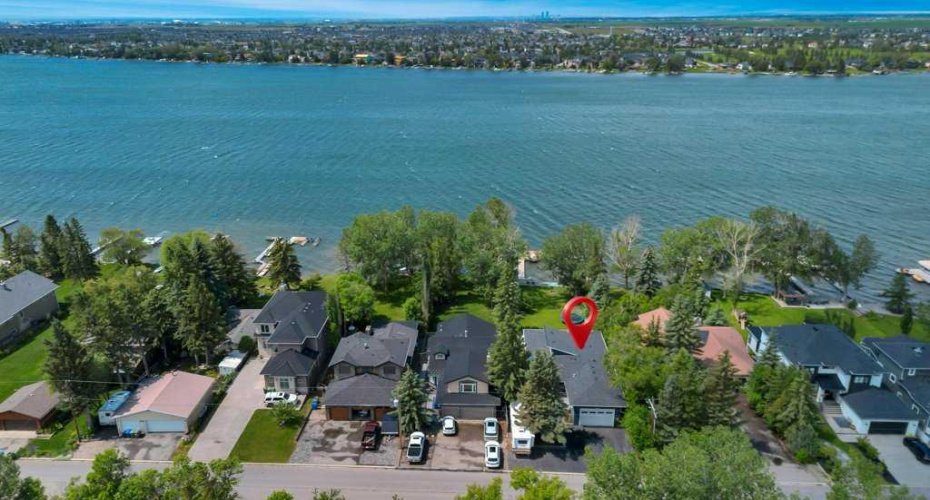 601 East Chestermere Drive, Chestermere, Alberta T1X 1A4, 4 Bedrooms Bedrooms, ,5 BathroomsBathrooms,Residential,For Sale,East Chestermere,A2325933