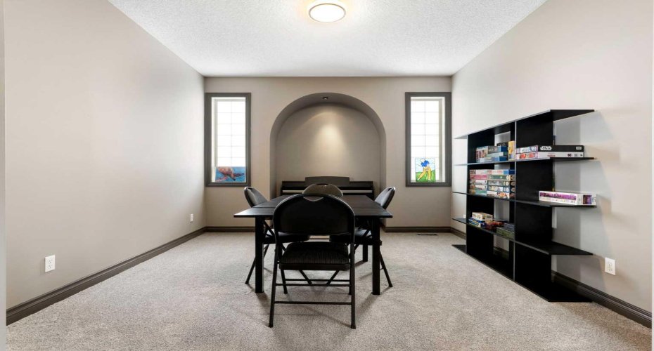 Flex Room could be Formal Dining Room / Play Room / Office