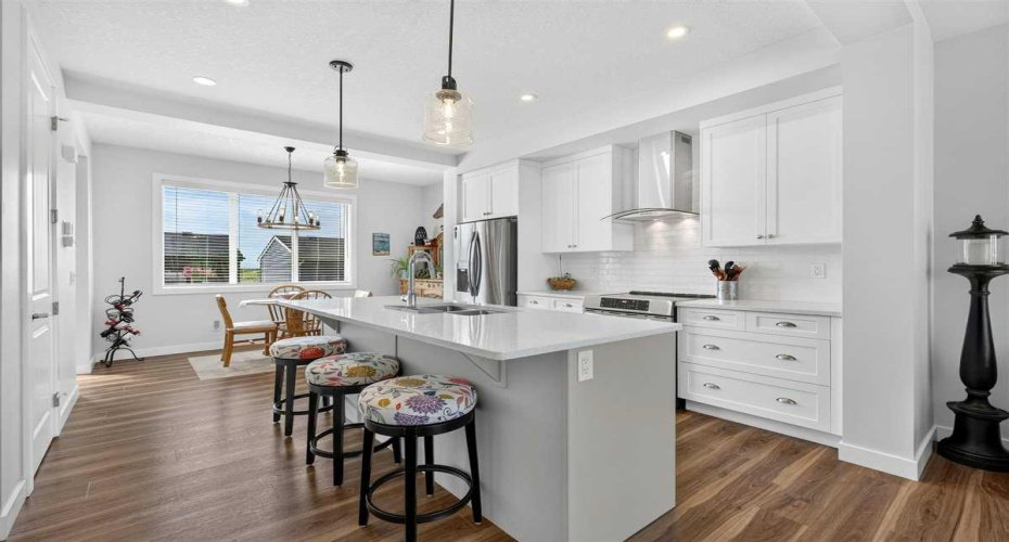 Extended island with additional cabinetry