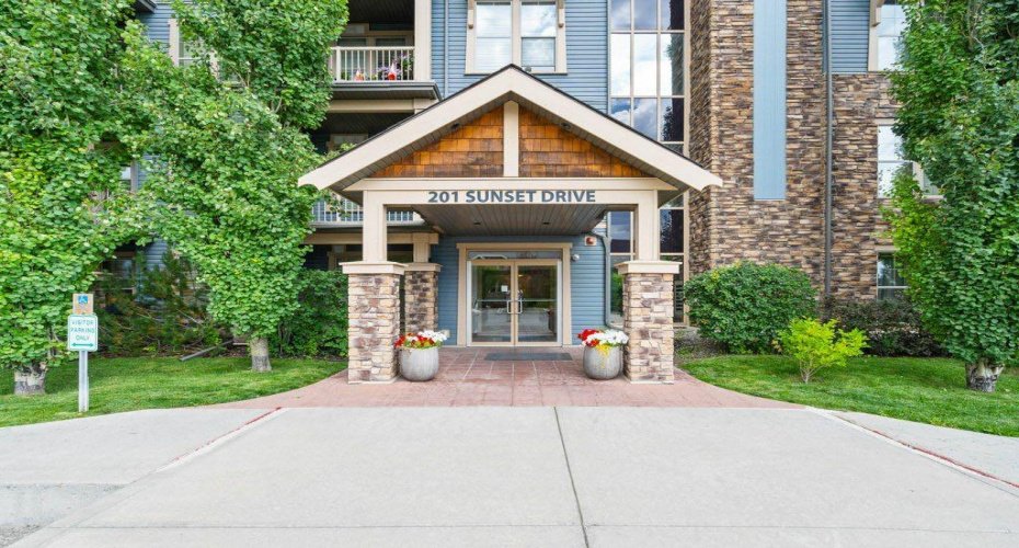 201 Sunset Drive, Cochrane, Alberta T4C0H5, 1 Bedroom Bedrooms, ,1 BathroomBathrooms,Residential,For Sale,Sunset,A2326716