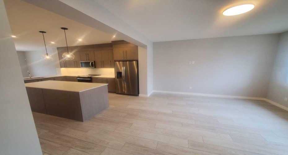 1045 West Lakeview Drive, Chestermere, Alberta T1X2T2, 3 Bedrooms Bedrooms, ,3 BathroomsBathrooms,Residential,For Sale,West Lakeview,A2326793