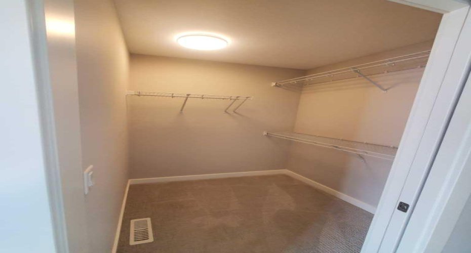 1045 West Lakeview Drive, Chestermere, Alberta T1X2T2, 3 Bedrooms Bedrooms, ,3 BathroomsBathrooms,Residential,For Sale,West Lakeview,A2326793