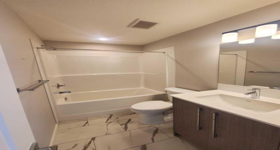 1045 West Lakeview Drive, Chestermere, Alberta T1X2T2, 3 Bedrooms Bedrooms, ,3 BathroomsBathrooms,Residential,For Sale,West Lakeview,A2326793