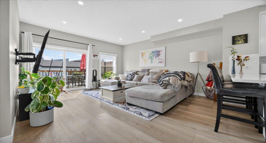 4620 81 Street, Calgary, Alberta T3B2P6, 4 Bedroom Bedrooms, 0 ,4 BathroomBathrooms,Residential,For Sale,81,0,A2325957