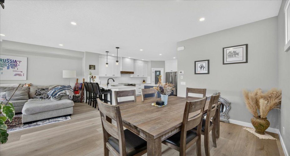 4620 81 Street, Calgary, Alberta T3B2P6, 4 Bedroom Bedrooms, 0 ,4 BathroomBathrooms,Residential,For Sale,81,0,A2325957