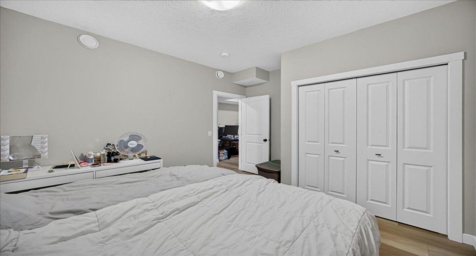 4620 81 Street, Calgary, Alberta T3B2P6, 4 Bedroom Bedrooms, 0 ,4 BathroomBathrooms,Residential,For Sale,81,0,A2325957