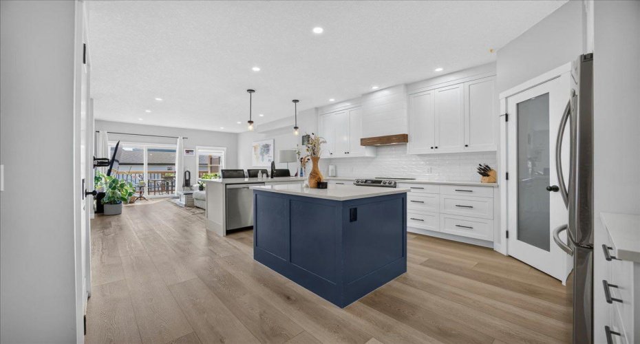4620 81 Street, Calgary, Alberta T3B2P6, 4 Bedroom Bedrooms, 0 ,4 BathroomBathrooms,Residential,For Sale,81,0,A2325957