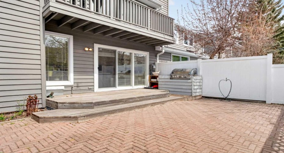 12 Wood Crescent, Calgary, Alberta T2W 4B4, 2 Bedroom Bedrooms, 0 ,4 BathroomBathrooms,Residential,For Sale,Wood,0,A2325999