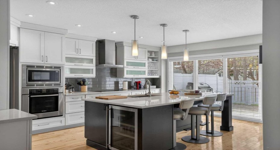 12 Wood Crescent, Calgary, Alberta T2W 4B4, 2 Bedroom Bedrooms, 0 ,4 BathroomBathrooms,Residential,For Sale,Wood,0,A2325999