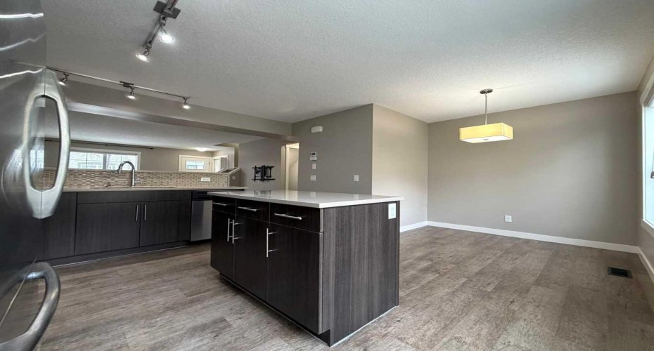 947 Mckenzie Towne Manor, Calgary, Alberta T2Z 1E1, 3 Bedroom Bedrooms, 0 ,3 BathroomBathrooms,Residential,For Sale,Mckenzie Towne,0,A2326731
