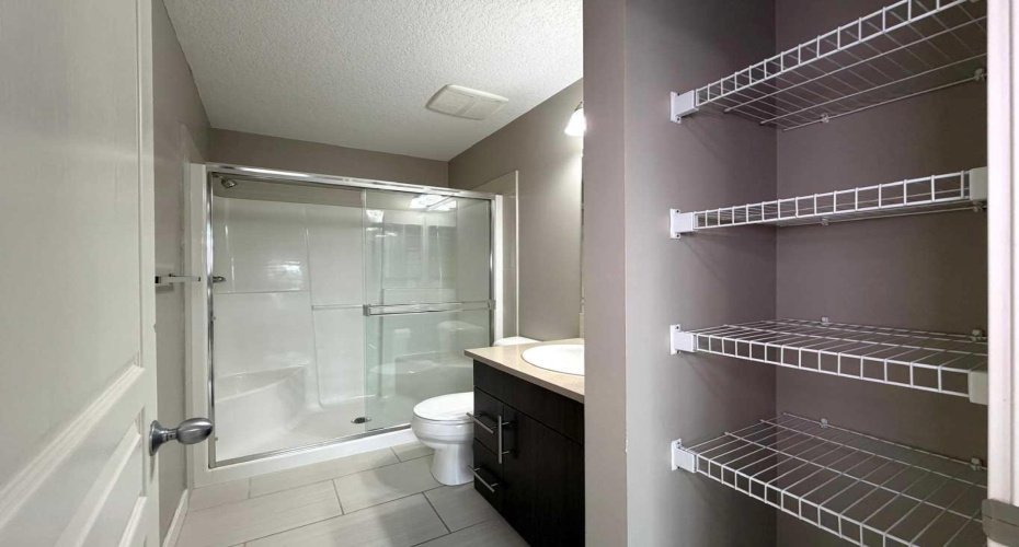 947 Mckenzie Towne Manor, Calgary, Alberta T2Z 1E1, 3 Bedroom Bedrooms, 0 ,3 BathroomBathrooms,Residential,For Sale,Mckenzie Towne,0,A2326731