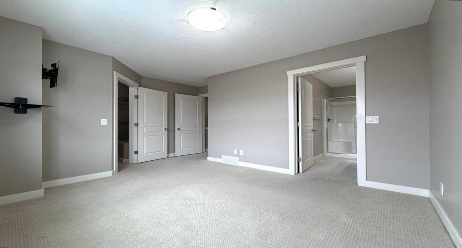947 Mckenzie Towne Manor, Calgary, Alberta T2Z 1E1, 3 Bedroom Bedrooms, 0 ,3 BathroomBathrooms,Residential,For Sale,Mckenzie Towne,0,A2326731