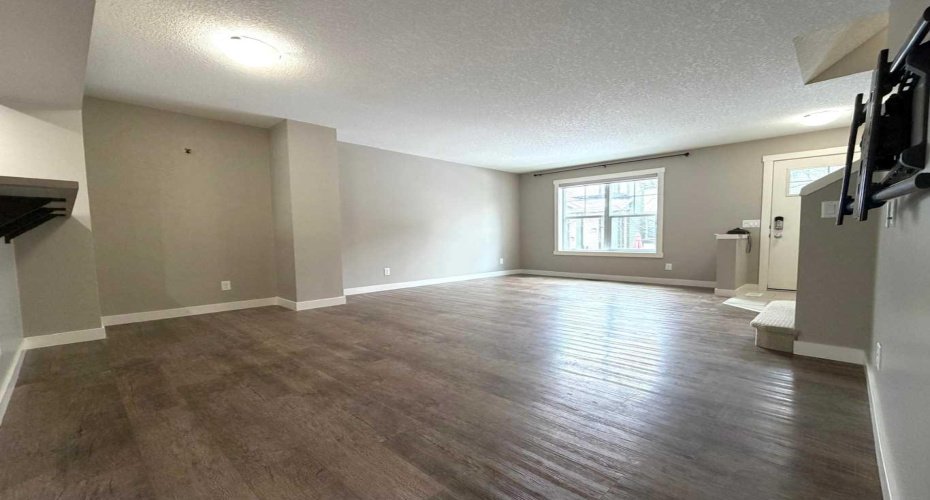 947 Mckenzie Towne Manor, Calgary, Alberta T2Z 1E1, 3 Bedroom Bedrooms, 0 ,3 BathroomBathrooms,Residential,For Sale,Mckenzie Towne,0,A2326731