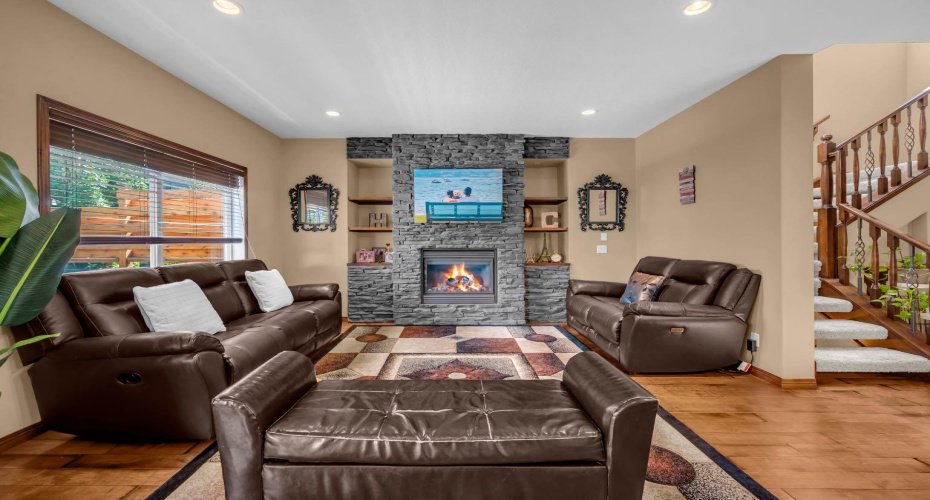 1011 Kings Heights Road, Airdrie, Alberta T4A0M5, 4 Bedroom Bedrooms, 0 ,4 BathroomBathrooms,Residential,For Sale,Kings Heights,0,A2326841