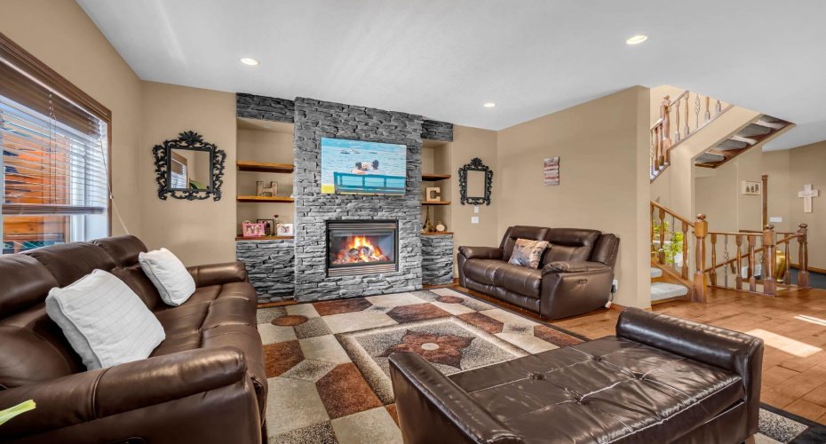 1011 Kings Heights Road, Airdrie, Alberta T4A0M5, 4 Bedroom Bedrooms, 0 ,4 BathroomBathrooms,Residential,For Sale,Kings Heights,0,A2326841
