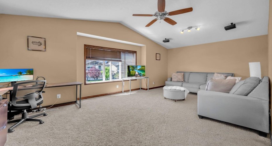 1011 Kings Heights Road, Airdrie, Alberta T4A0M5, 4 Bedroom Bedrooms, 0 ,4 BathroomBathrooms,Residential,For Sale,Kings Heights,0,A2326841