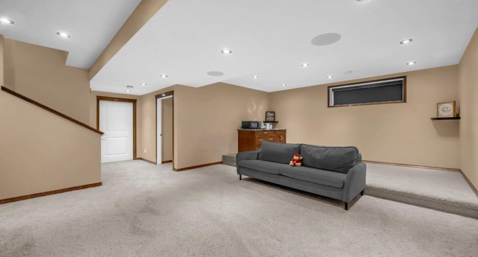 1011 Kings Heights Road, Airdrie, Alberta T4A0M5, 4 Bedroom Bedrooms, 0 ,4 BathroomBathrooms,Residential,For Sale,Kings Heights,0,A2326841