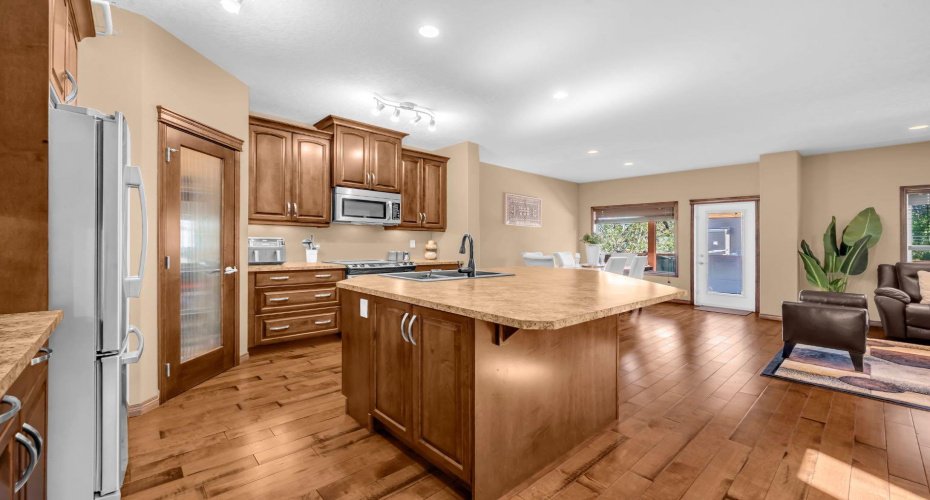 1011 Kings Heights Road, Airdrie, Alberta T4A0M5, 4 Bedroom Bedrooms, 0 ,4 BathroomBathrooms,Residential,For Sale,Kings Heights,0,A2326841