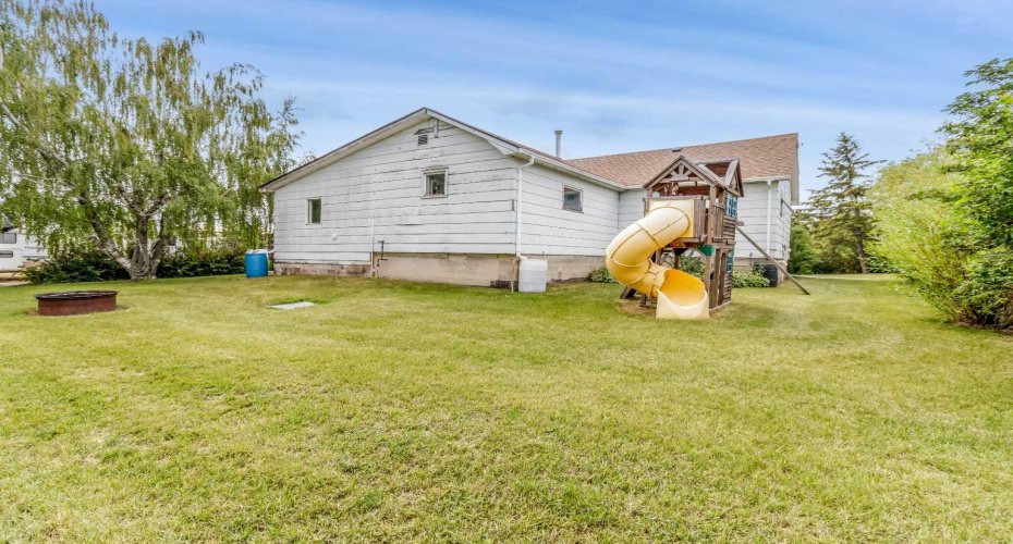24 Main Street, Ardley, Alberta T0M 0V0, 2 Bedroom Bedrooms, 0 ,2 BathroomBathrooms,Residential,For Sale,Main Street,0,A2234335