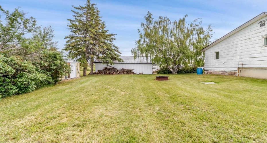 24 Main Street, Ardley, Alberta T0M 0V0, 2 Bedroom Bedrooms, 0 ,2 BathroomBathrooms,Residential,For Sale,Main Street,0,A2234335