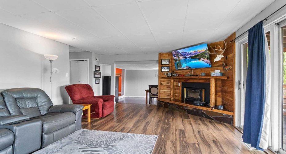 24 Main Street, Ardley, Alberta T0M 0V0, 2 Bedroom Bedrooms, 0 ,2 BathroomBathrooms,Residential,For Sale,Main Street,0,A2234335