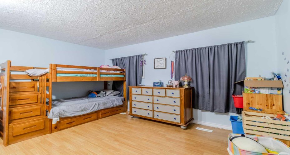 24 Main Street, Ardley, Alberta T0M 0V0, 2 Bedroom Bedrooms, 0 ,2 BathroomBathrooms,Residential,For Sale,Main Street,0,A2234335