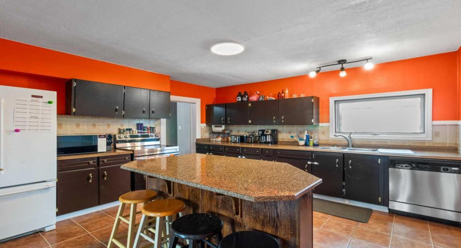 24 Main Street, Ardley, Alberta T0M 0V0, 2 Bedroom Bedrooms, 0 ,2 BathroomBathrooms,Residential,For Sale,Main Street,0,A2234335