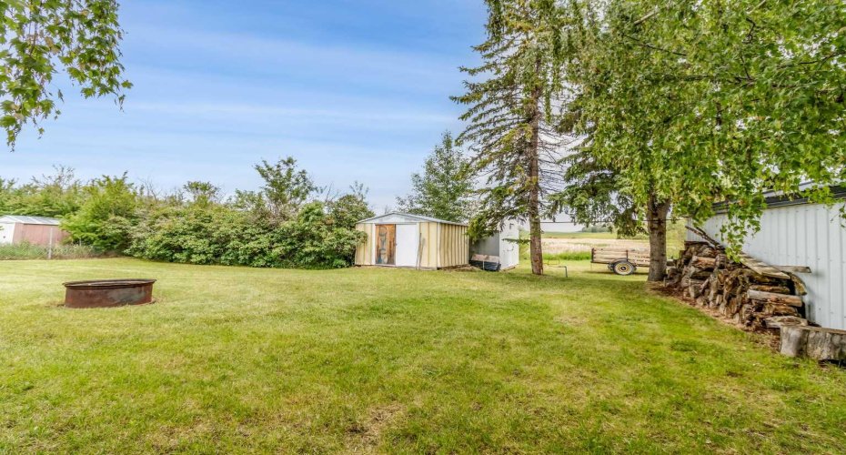 24 Main Street, Ardley, Alberta T0M 0V0, 2 Bedroom Bedrooms, 0 ,2 BathroomBathrooms,Residential,For Sale,Main Street,0,A2234335