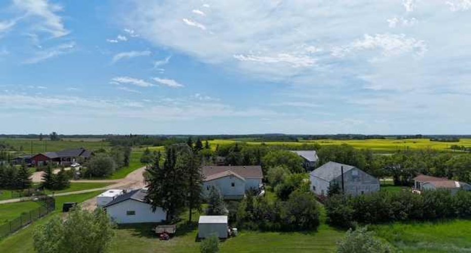 24 Main Street, Ardley, Alberta T0M 0V0, 2 Bedroom Bedrooms, 0 ,2 BathroomBathrooms,Residential,For Sale,Main Street,0,A2234335