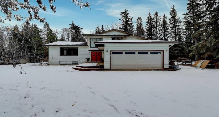 713062 Range Road 94, Beaverlodge, Alberta T0H 0C0, 4 Bedroom Bedrooms, 0 ,3 BathroomBathrooms,Residential,For Sale,Range Road 94,0,A2257860