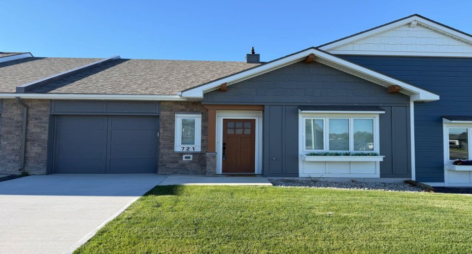 721 7 Avenue, Cardston, Alberta T0K 0K0, 2 Bedroom Bedrooms, 0 ,2 BathroomBathrooms,Residential,For Sale,7,0,A2280885