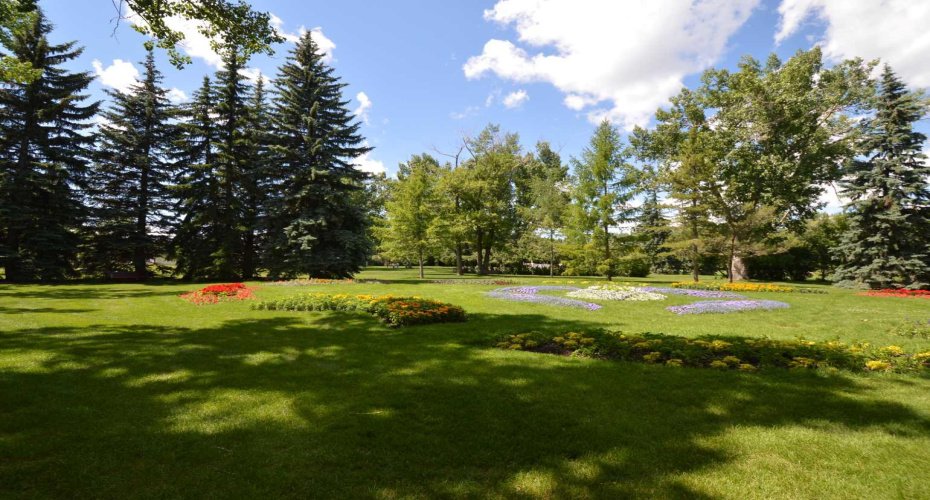 635 56 Avenue, Calgary, Alberta T2V0G9, 2 Bedroom Bedrooms, 0 ,1 BathroomBathrooms,Residential,For Sale,56,0,A2287910