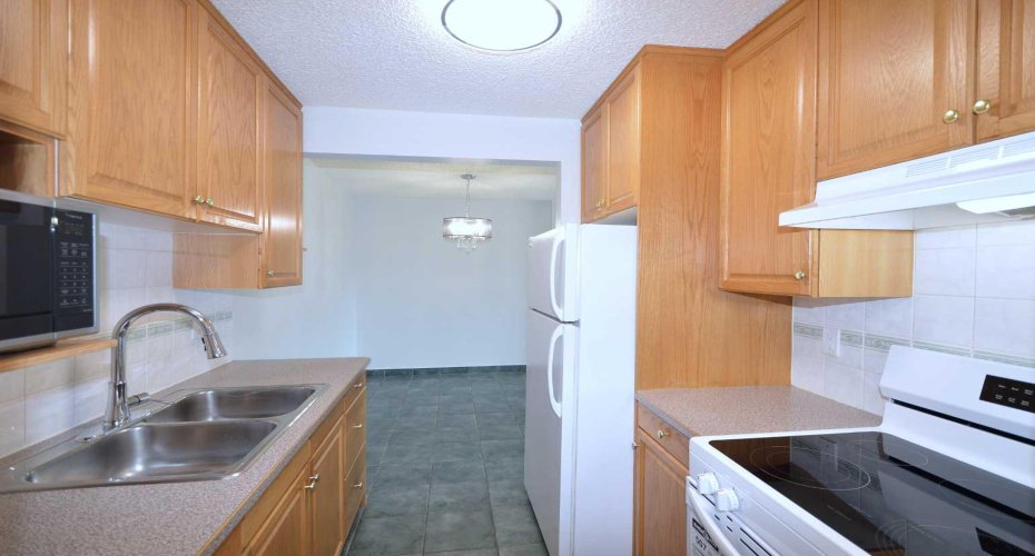635 56 Avenue, Calgary, Alberta T2V0G9, 2 Bedroom Bedrooms, 0 ,1 BathroomBathrooms,Residential,For Sale,56,0,A2287910