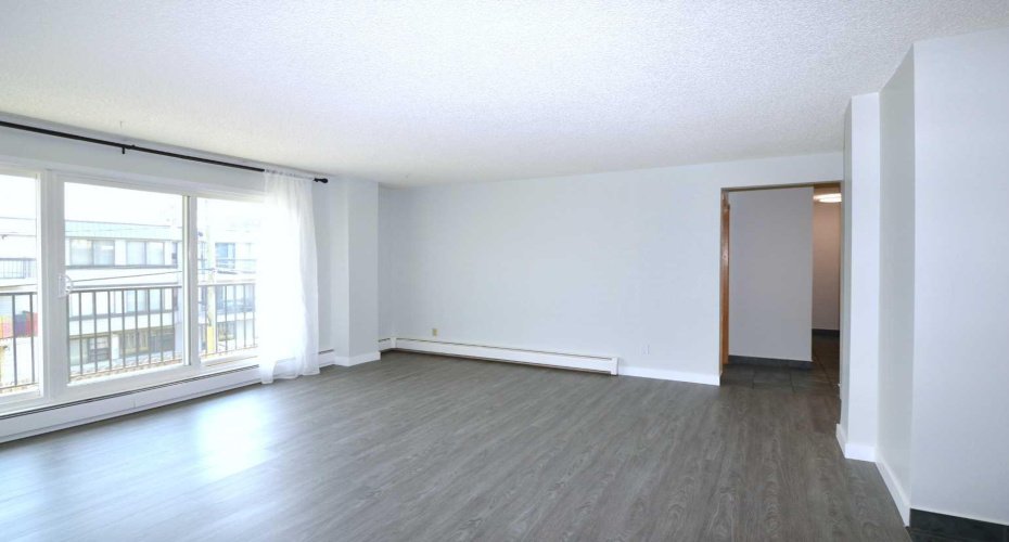 635 56 Avenue, Calgary, Alberta T2V0G9, 2 Bedroom Bedrooms, 0 ,1 BathroomBathrooms,Residential,For Sale,56,0,A2287910