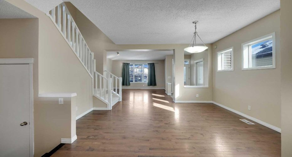 1833 New Brighton Drive, Calgary, Alberta T2Z 4N8, 4 Bedroom Bedrooms, 0 ,4 BathroomBathrooms,Residential,For Sale,New Brighton,0,A2294121