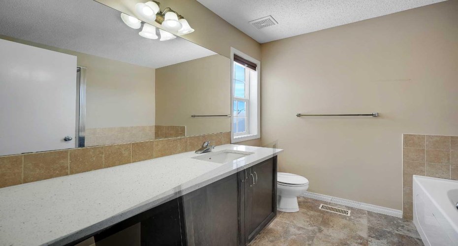 1833 New Brighton Drive, Calgary, Alberta T2Z 4N8, 4 Bedroom Bedrooms, 0 ,4 BathroomBathrooms,Residential,For Sale,New Brighton,0,A2294121
