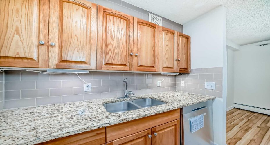 111 14 Avenue, Calgary, Alberta T2G 1C6, 1 Bedroom Bedrooms, 0 ,1 BathroomBathrooms,Residential,For Sale,14,0,A2311354