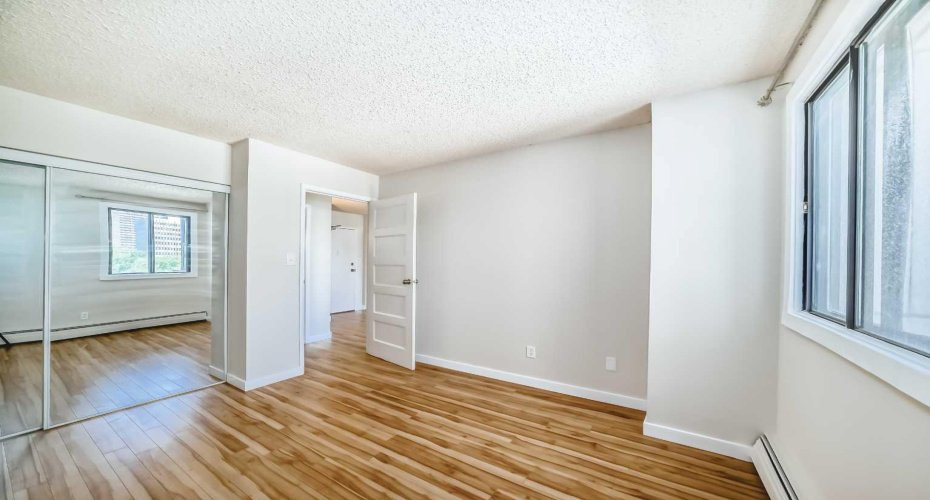 111 14 Avenue, Calgary, Alberta T2G 1C6, 1 Bedroom Bedrooms, 0 ,1 BathroomBathrooms,Residential,For Sale,14,0,A2311354