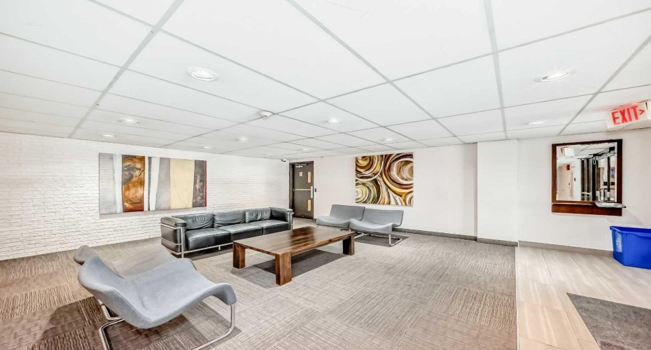 111 14 Avenue, Calgary, Alberta T2G 1C6, 1 Bedroom Bedrooms, 0 ,1 BathroomBathrooms,Residential,For Sale,14,0,A2311354