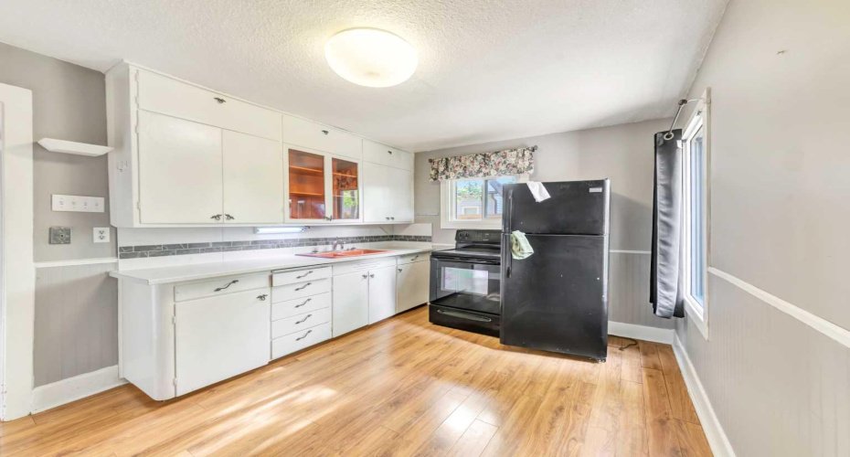 5207 48 Street, Lloydminster, Alberta T9V 0J2, 2 Bedroom Bedrooms, 0 ,2 BathroomBathrooms,Residential,For Sale,48,0,A2315455