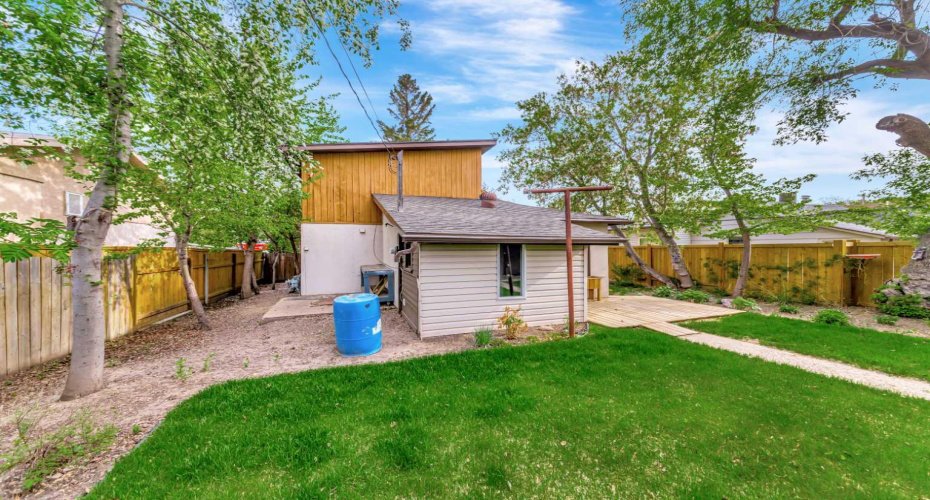 5207 48 Street, Lloydminster, Alberta T9V 0J2, 2 Bedroom Bedrooms, 0 ,2 BathroomBathrooms,Residential,For Sale,48,0,A2315455