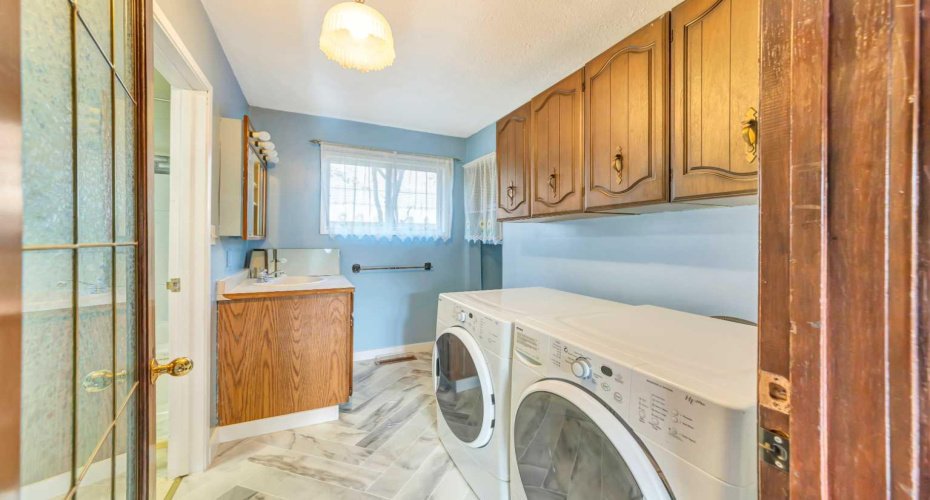 5207 48 Street, Lloydminster, Alberta T9V 0J2, 2 Bedroom Bedrooms, 0 ,2 BathroomBathrooms,Residential,For Sale,48,0,A2315455