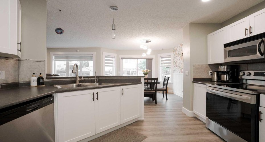 213 Parry Crescent, Fort McMurray, Alberta T9K 2T5, 4 Bedroom Bedrooms, 0 ,4 BathroomBathrooms,Residential,For Sale,Parry,0,A2317087