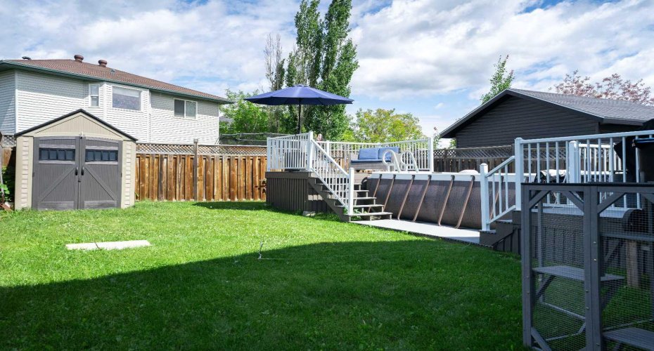 213 Parry Crescent, Fort McMurray, Alberta T9K 2T5, 4 Bedroom Bedrooms, 0 ,4 BathroomBathrooms,Residential,For Sale,Parry,0,A2317087