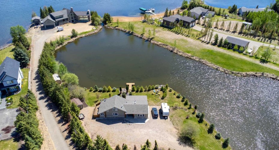 18 Sandpiper Estates, Sandy Beach, Alberta T9V 2S1, 2 Bedroom Bedrooms, 0 ,1 BathroomBathrooms,Residential,For Sale,Sandpiper,0,A2318034