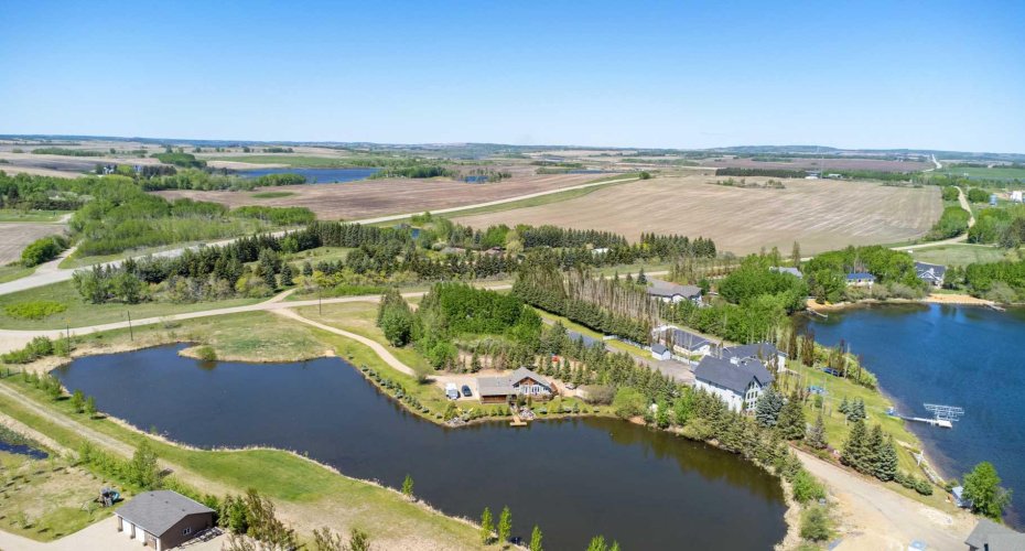 18 Sandpiper Estates, Sandy Beach, Alberta T9V 2S1, 2 Bedroom Bedrooms, 0 ,1 BathroomBathrooms,Residential,For Sale,Sandpiper,0,A2318034