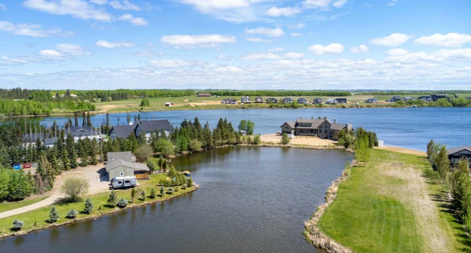 18 Sandpiper Estates, Sandy Beach, Alberta T9V 2S1, 2 Bedroom Bedrooms, 0 ,1 BathroomBathrooms,Residential,For Sale,Sandpiper,0,A2318034