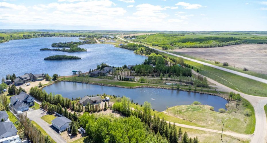 18 Sandpiper Estates, Sandy Beach, Alberta T9V 2S1, 2 Bedroom Bedrooms, 0 ,1 BathroomBathrooms,Residential,For Sale,Sandpiper,0,A2318034