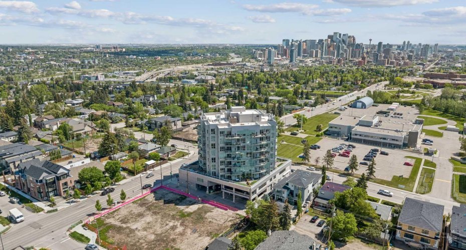 2505 17 Avenue, Calgary, Alberta T3E 7V3, 2 Bedroom Bedrooms, 0 ,3 BathroomBathrooms,Residential,For Sale,17,0,A2319071